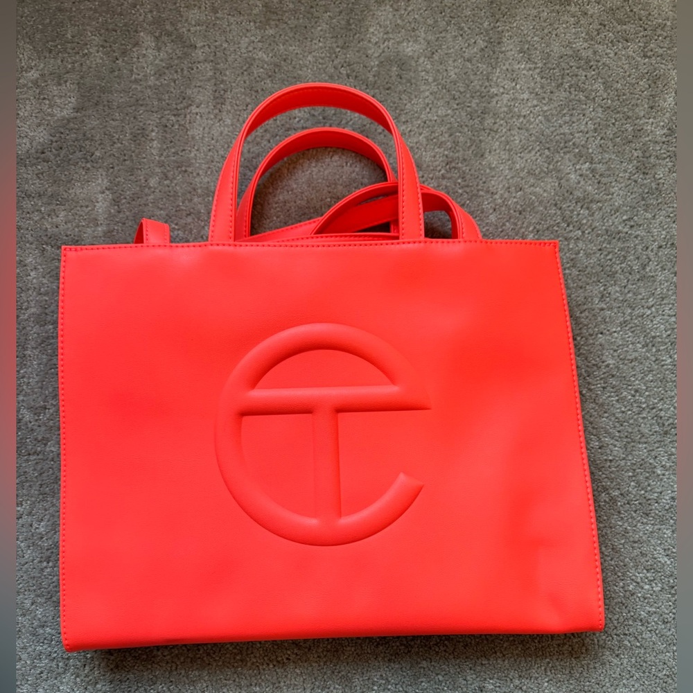 NEVER USED Hazard Medium Telfar Shopping Bag